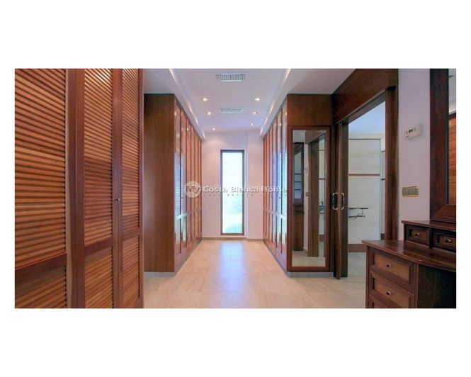 Image No.17-6 Bed Villa for sale