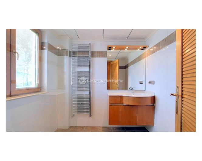 Image No.19-6 Bed Villa for sale