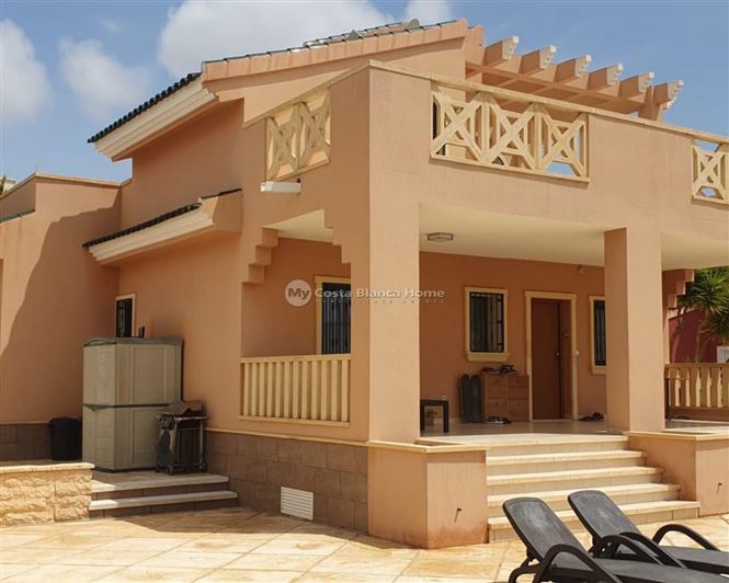 Image No.1-Villa de 4 chambres à vendre à Ciudad Quesada