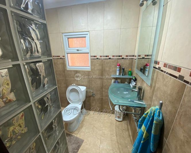 Image No.12-15 Bed Villa for sale