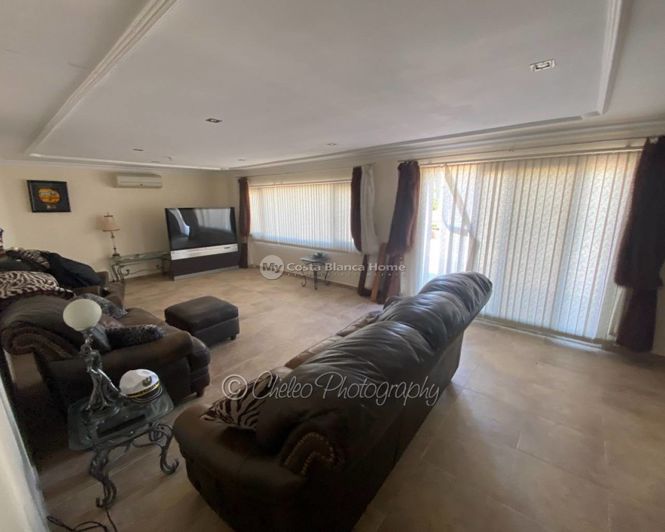 Image No.2-15 Bed Villa for sale