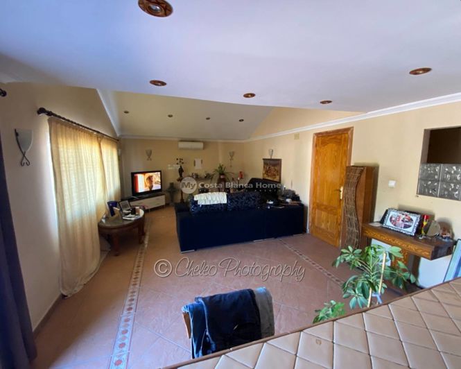 Image No.30-15 Bed Villa for sale