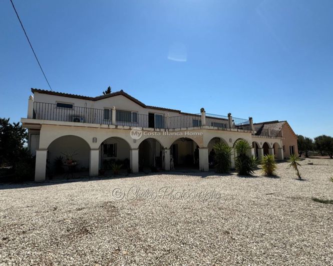 Image No.42-15 Bed Villa for sale