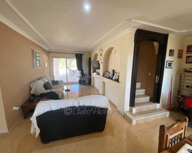 Image No.6-15 Bed Villa for sale