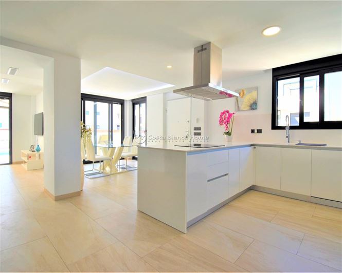 Image No.4-Villa de 3 chambres à vendre à Orihuela Costa