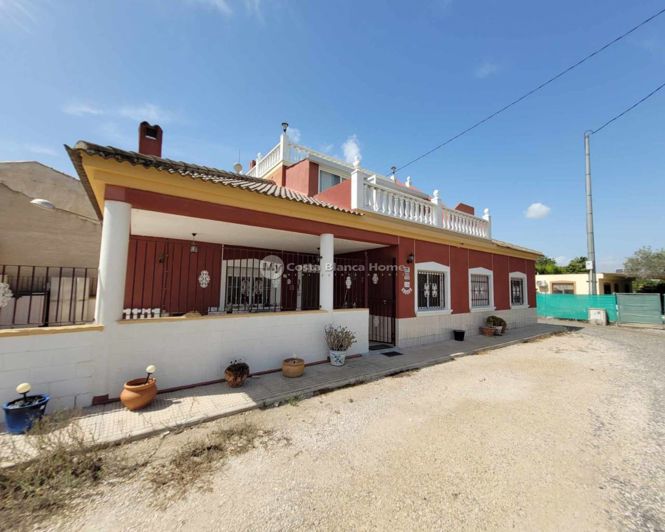 Image No.1-5 Bed Country House for sale