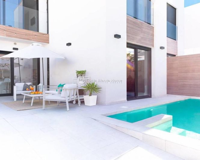 Image No.23-4 Bed Villa for sale