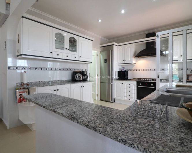 Image No.14-4 Bed Villa for sale