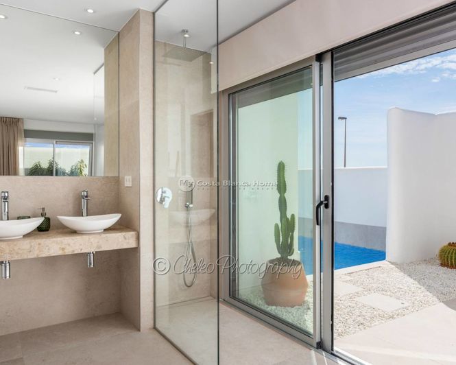 Image No.6-3 Bed Villa for sale