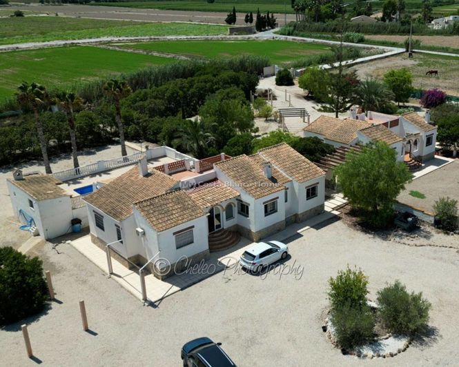 Image No.1-5 Bed Villa for sale