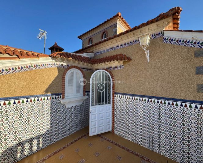 Image No.20-6 Bed Villa for sale