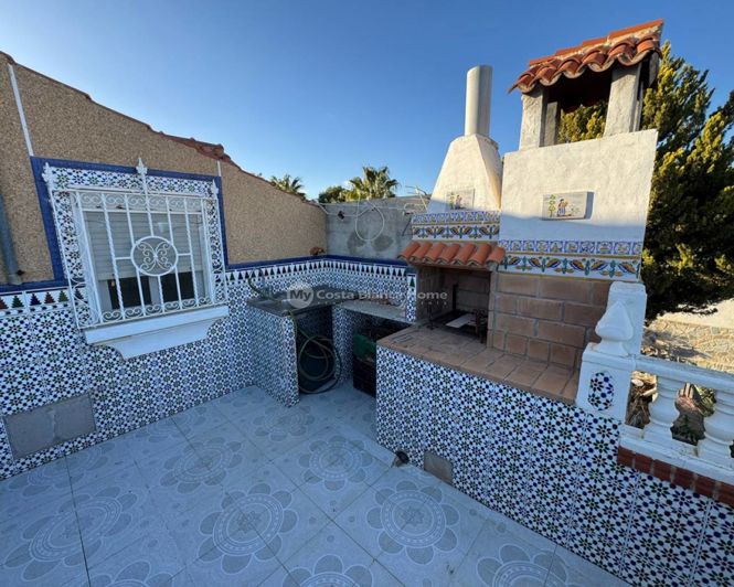 Image No.27-6 Bed Villa for sale