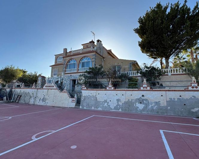 Image No.31-6 Bed Villa for sale