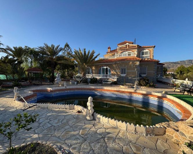 Image No.35-6 Bed Villa for sale