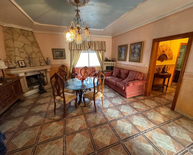 Image No.4-6 Bed Villa for sale