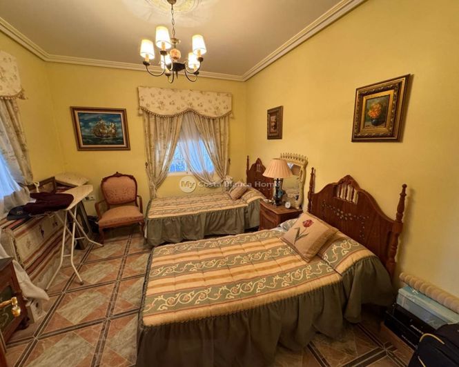 Image No.5-6 Bed Villa for sale