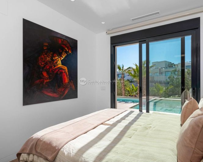 Image No.24-4 Bed Villa for sale