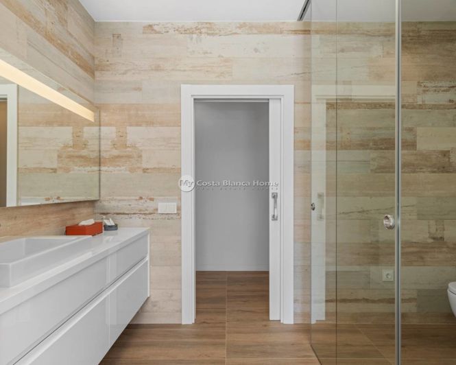 Image No.27-4 Bed Villa for sale