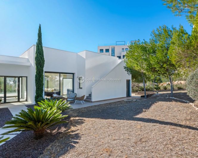 Image No.9-4 Bed Villa for sale