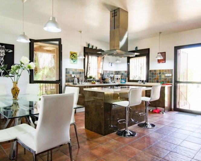 Image No.12-4 Bed Villa for sale