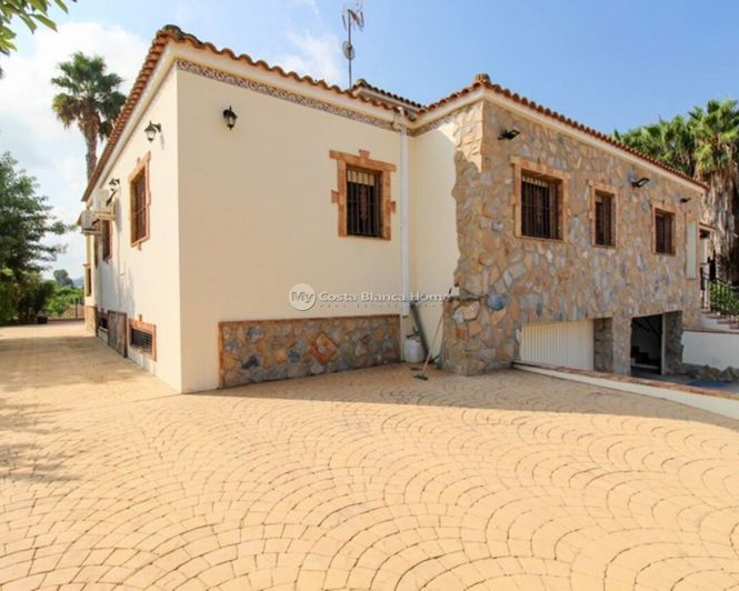 Image No.24-4 Bed Villa for sale