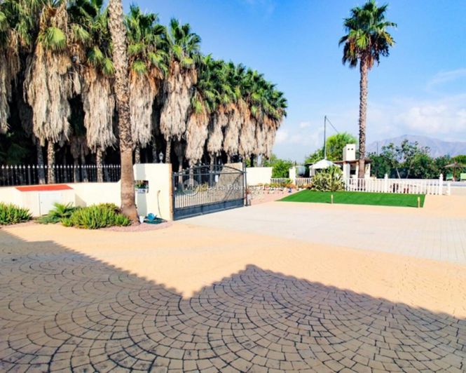 Image No.32-4 Bed Villa for sale