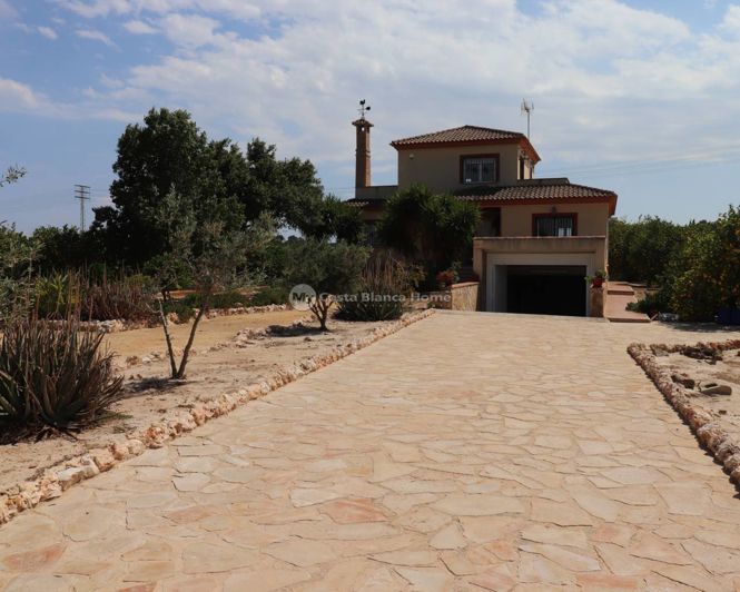 Image No.25-3 Bed Country House for sale