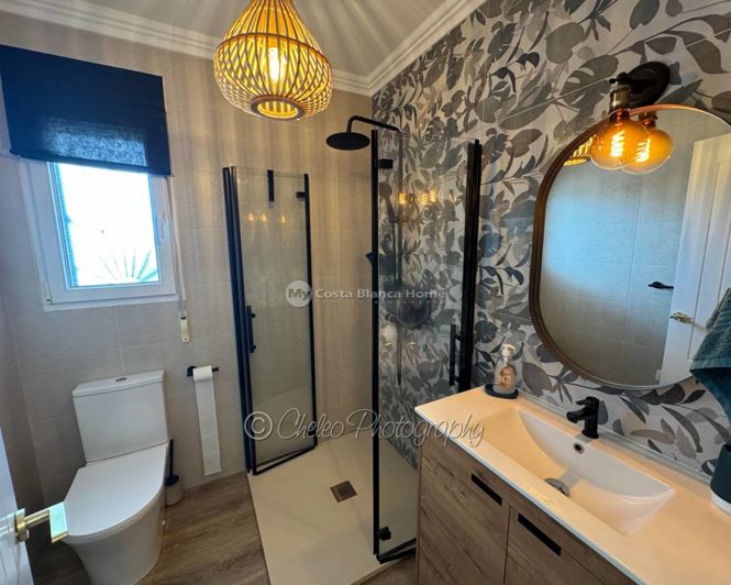 Image No.15-6 Bed Villa for sale