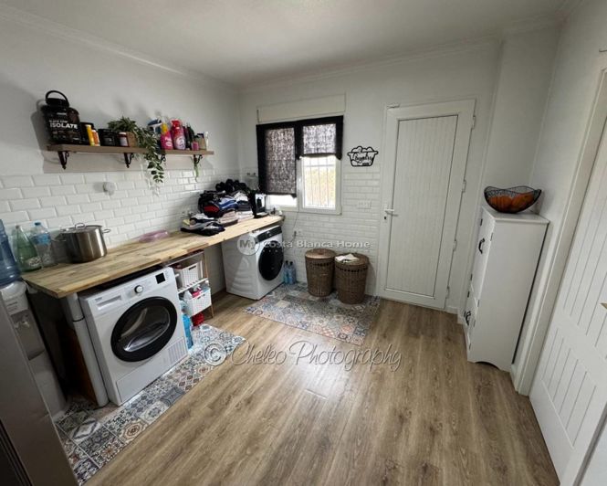 Image No.20-6 Bed Villa for sale