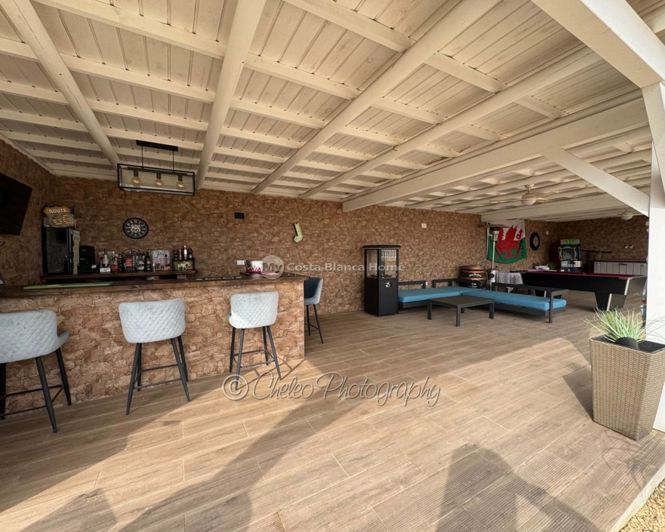 Image No.35-6 Bed Villa for sale