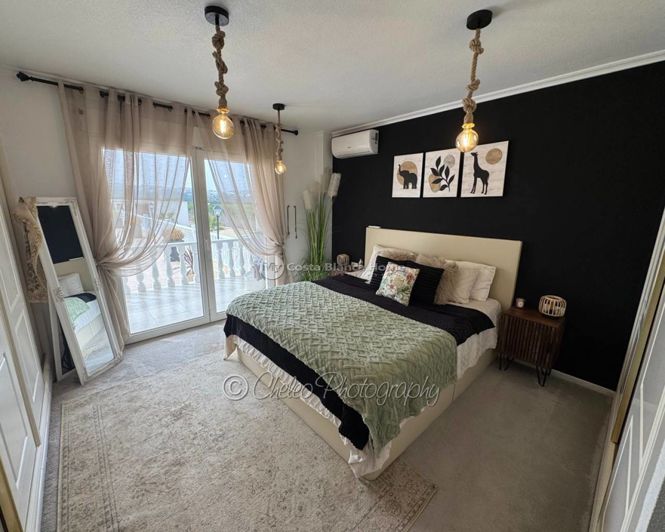 Image No.6-6 Bed Villa for sale