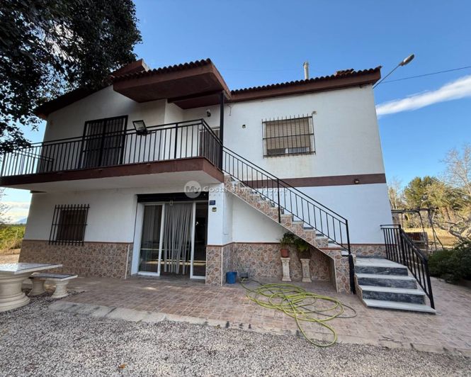 Image No.1-5 Bed Country House for sale