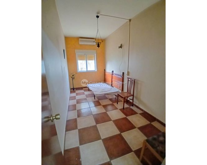 Image No.10-3 Bed Property for sale