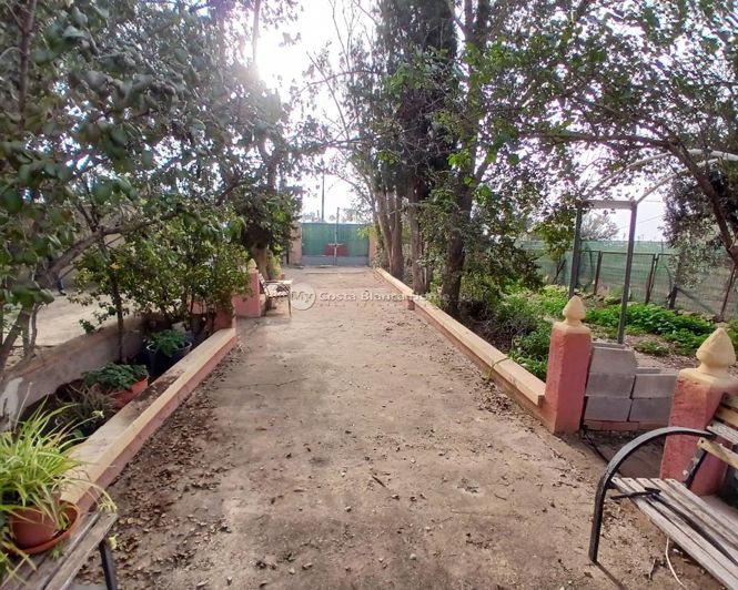 Image No.15-3 Bed Property for sale