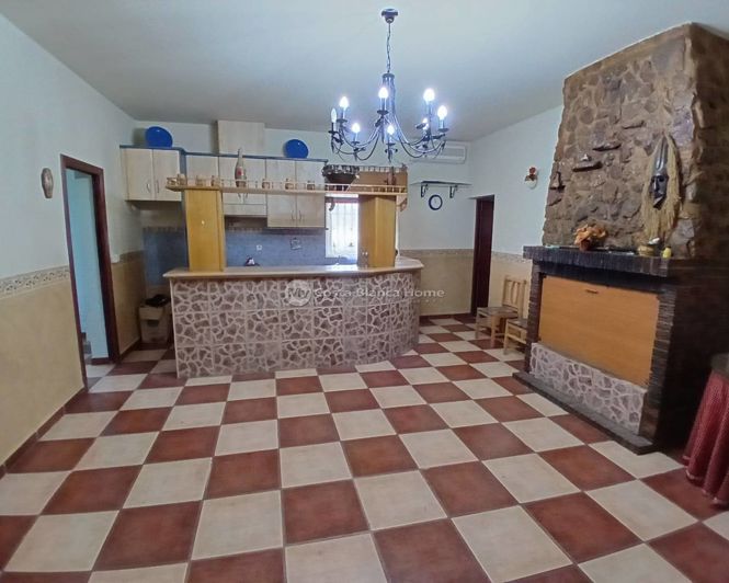 Image No.3-3 Bed Property for sale