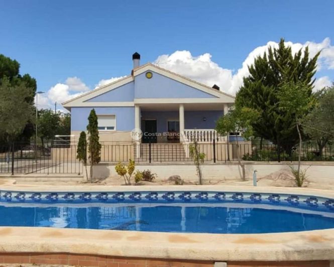 Image No.1-Villa de 5 chambres à vendre à Yecla