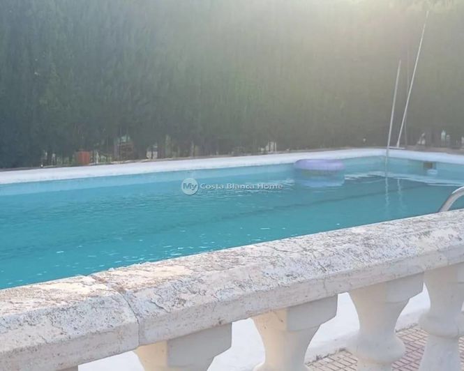 Image No.10-6 Bed Villa for sale