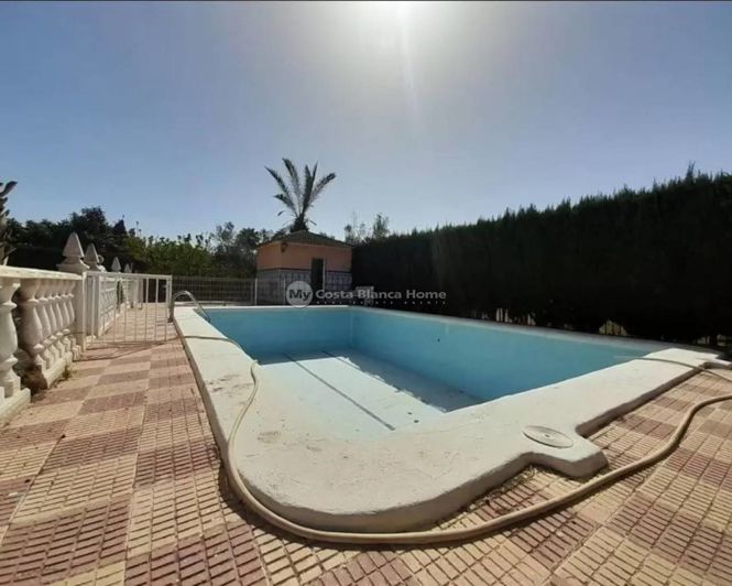 Image No.2-6 Bed Villa for sale