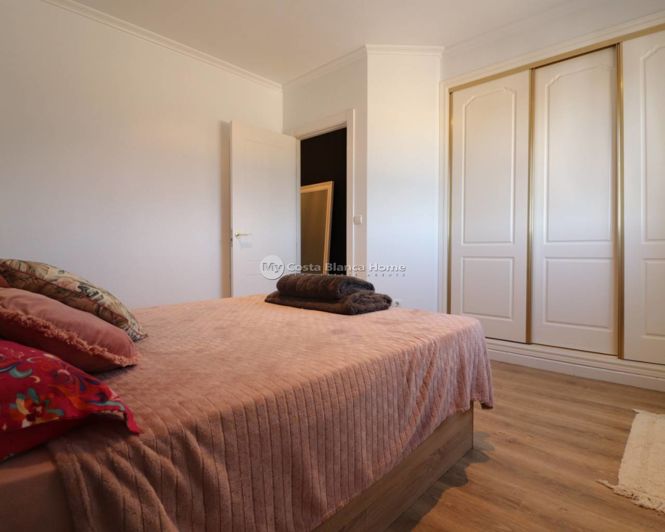 Image No.15-3 Bed Country House for sale