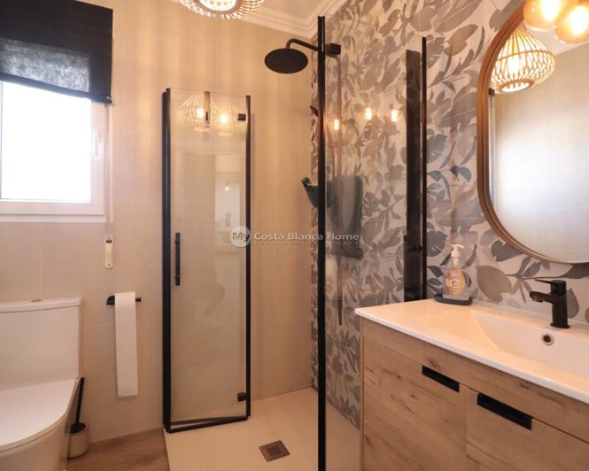 Image No.17-3 Bed Country House for sale