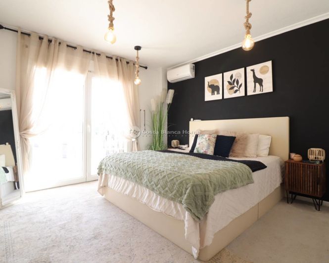 Image No.18-3 Bed Country House for sale