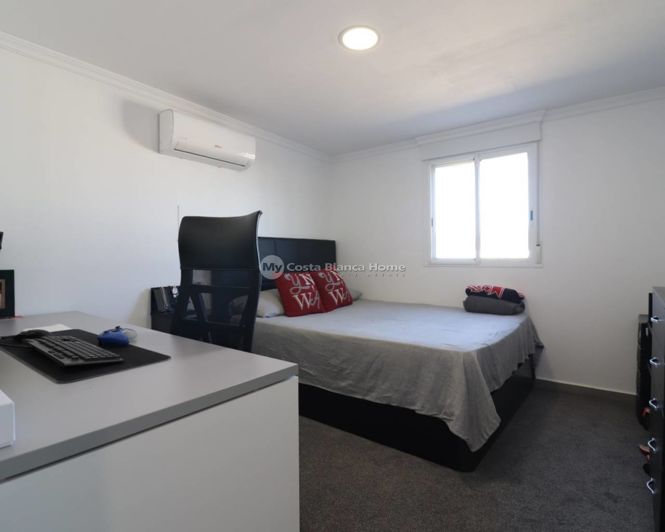 Image No.28-3 Bed Country House for sale