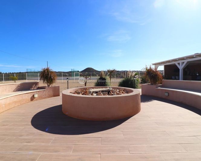 Image No.37-3 Bed Country House for sale