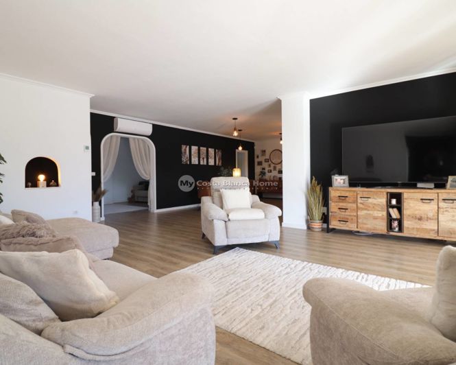 Image No.5-3 Bed Country House for sale