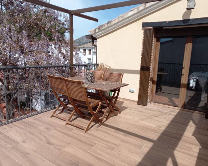 Image No.1-3 Bed Townhouse for sale
