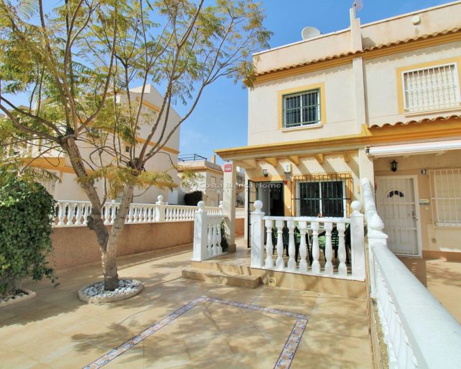 Image No.1-3 Bed Townhouse for sale