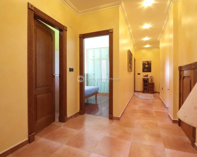 Image No.14-6 Bed Country House for sale