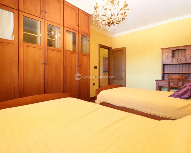 Image No.16-6 Bed Country House for sale