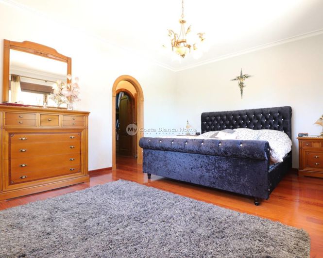 Image No.28-6 Bed Country House for sale