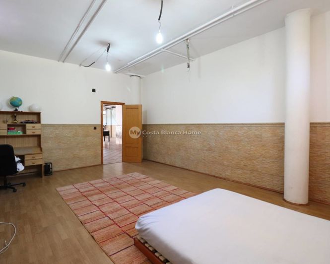 Image No.42-6 Bed Country House for sale